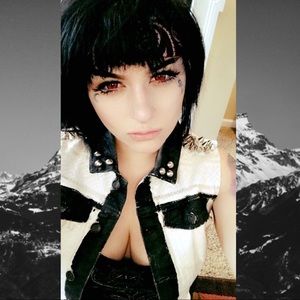 Meet your Posher, Ash